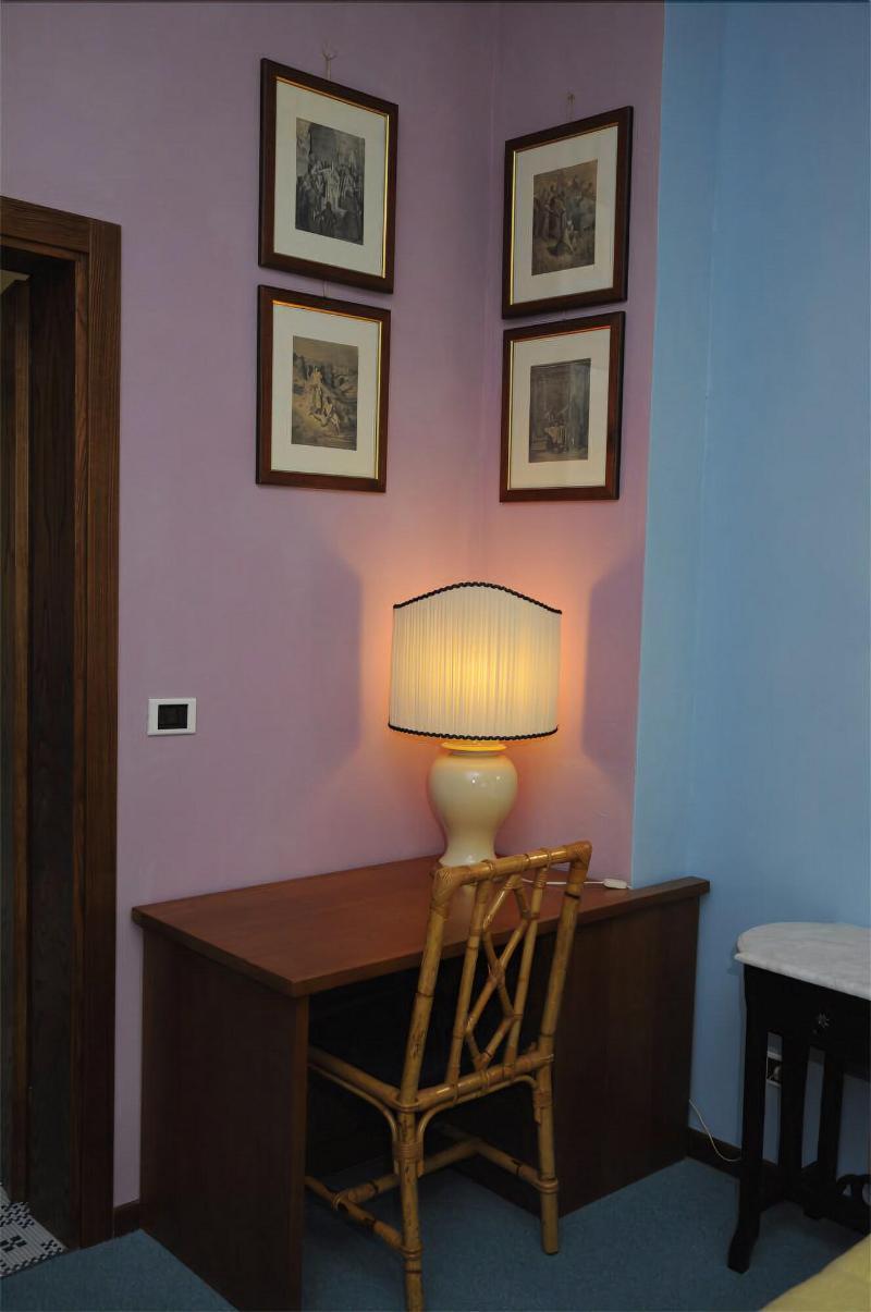 Tarussio Hotel Arezzo Bagian luar foto