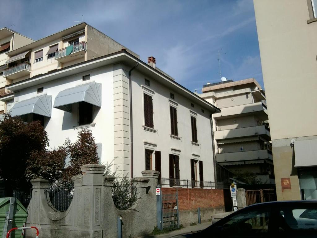 Tarussio Hotel Arezzo Bagian luar foto