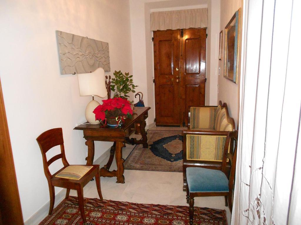 Tarussio Hotel Arezzo Bagian luar foto