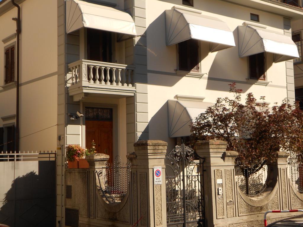 Tarussio Hotel Arezzo Bagian luar foto