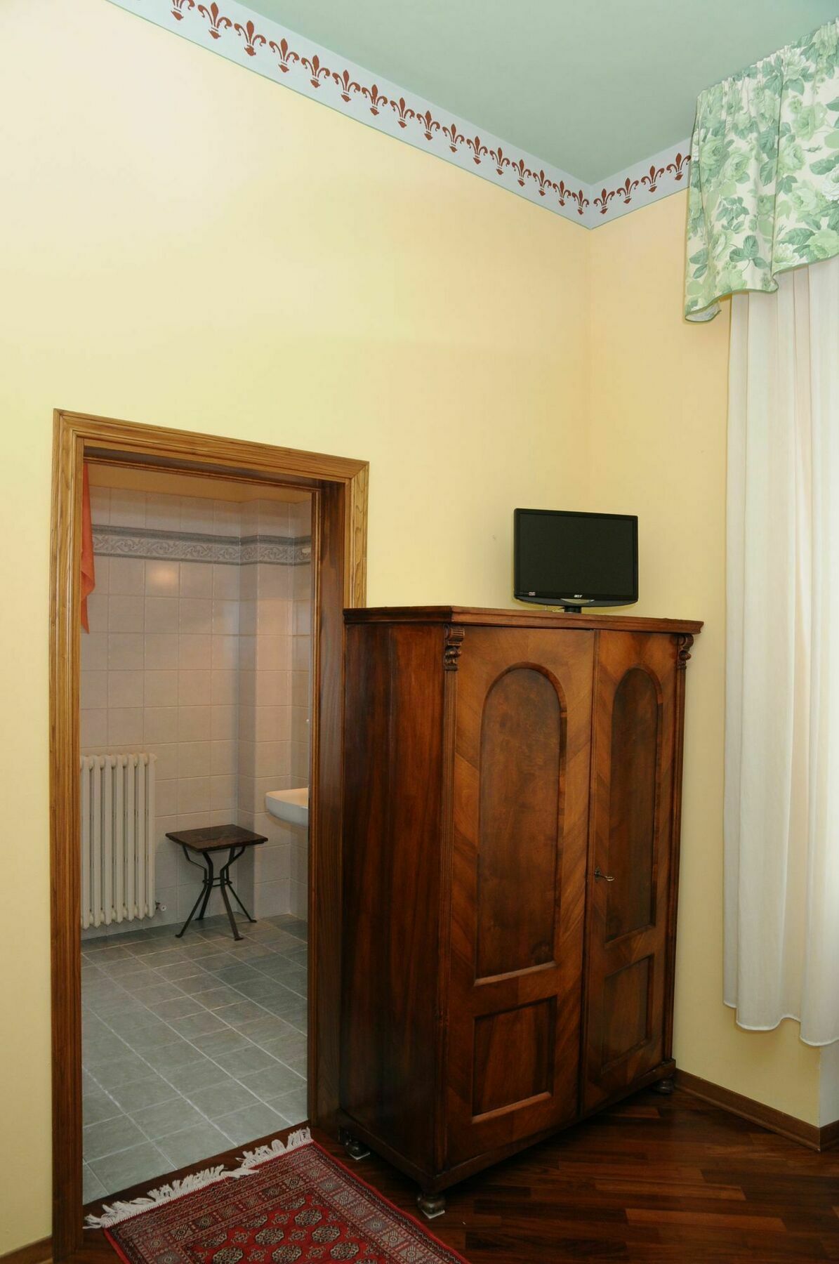 Tarussio Hotel Arezzo Bagian luar foto
